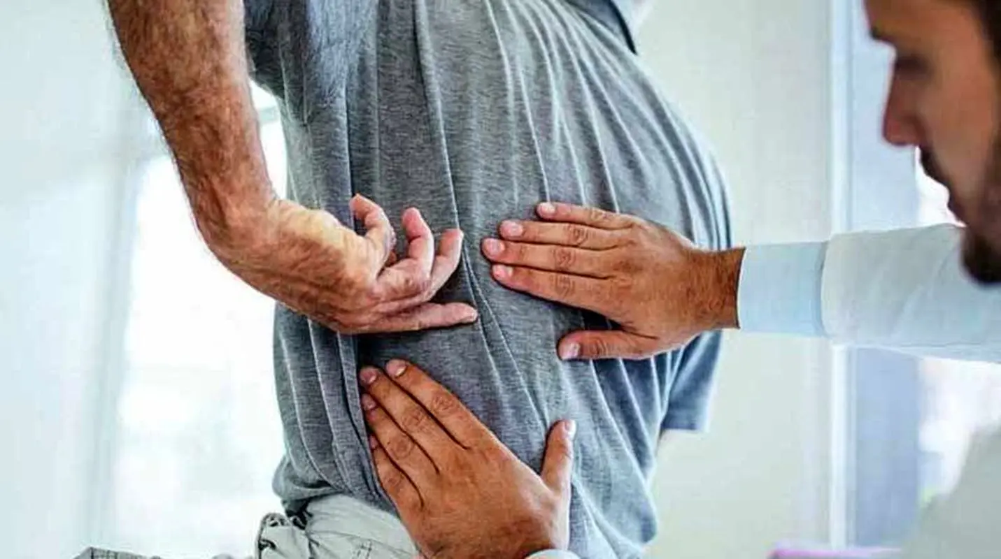 ایران روی کمربند سنگ کلیه است/ تا می‌توانید آب بخورید