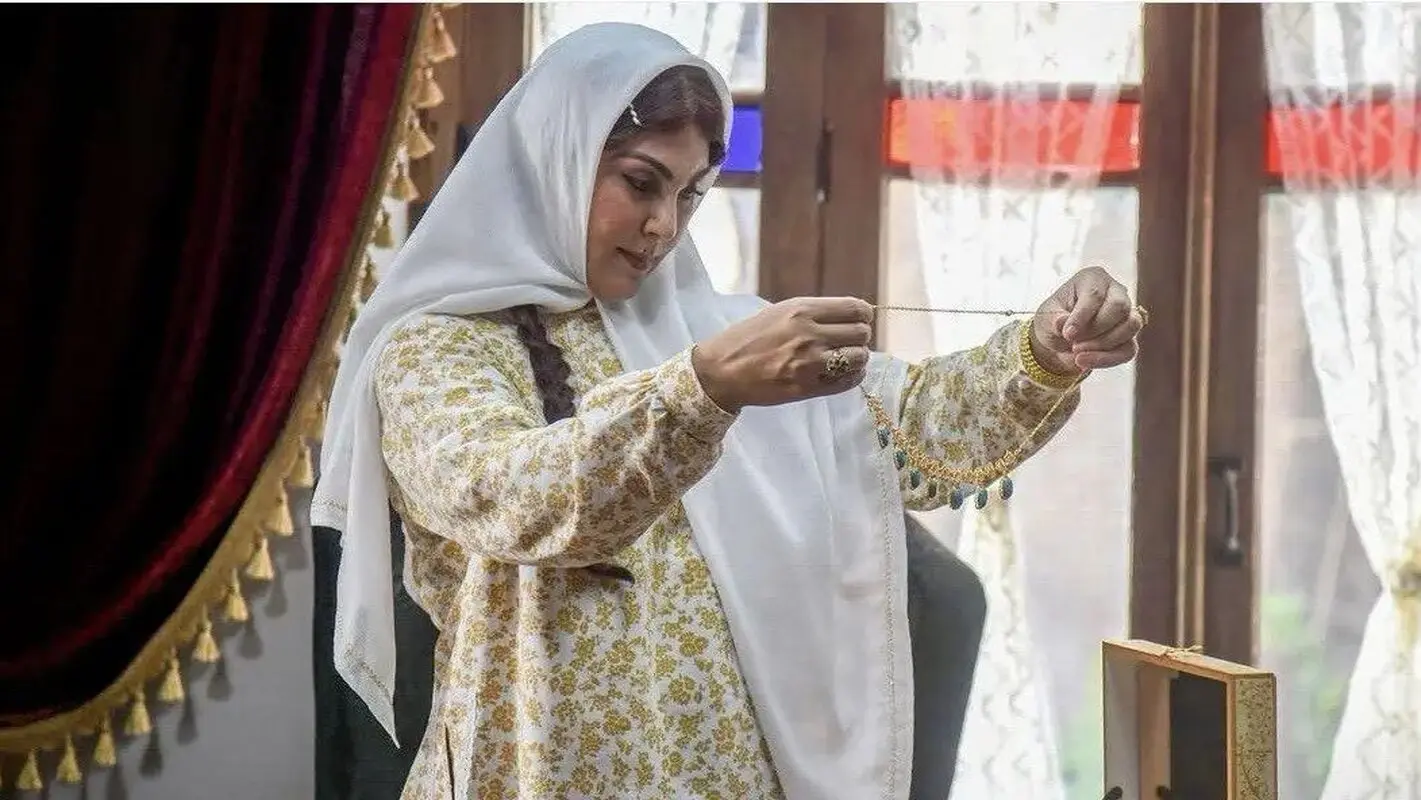 عکس لورفته از گلاره عباسی در کنار خانم سلبریتی سرشناس تر از خودش