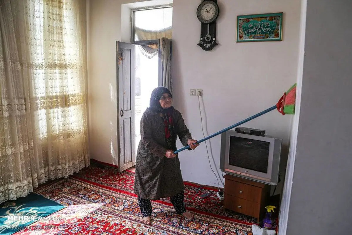 ۳۰ توصیه برای خانهتکانی/ مراقبت کمرتان باشید