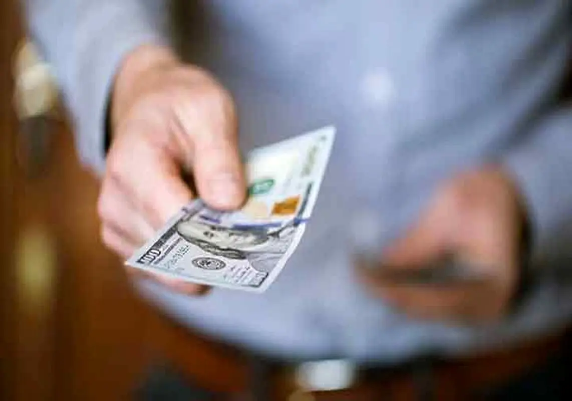 چطور از شوهر خود خرجی بگیریم/راهکارهای ساده برای گرفتن خرجی از شوهر