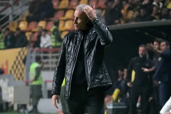 یحیی گل محمدی در اوج بحران هم شیک پوش و خوش استایل است / کنترل همه چی دست منه! (عکس)