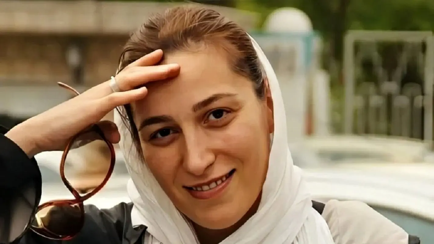 خانم سلبریتی دهه هفتاد در انگلیس دوقلو زایید+ عکس زایمان و دوقلوها