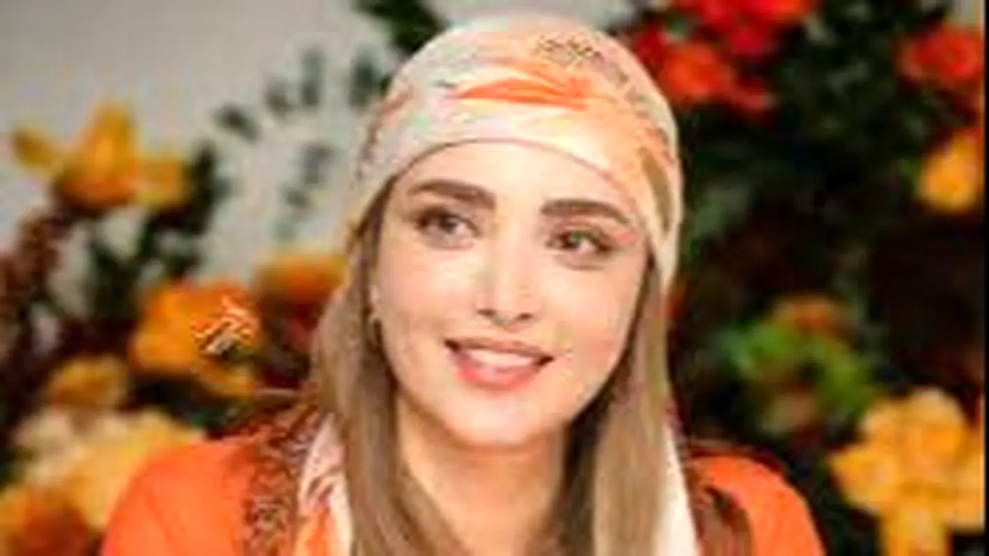 بهنوش طباطبایی این استایل را مد روز کرد/ شبیه حاج زنبور عسل شده 