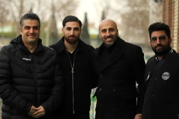 علیرضا جهانبخش، خوشحال و قبراق در ورزشگاه شهریار / روزی که فقط خندید (عکس)