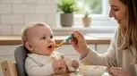 از چند ماهگی به نوزاد غذا بدهیم؟ 5 نشانه آمادگی نوزاد برای شروع