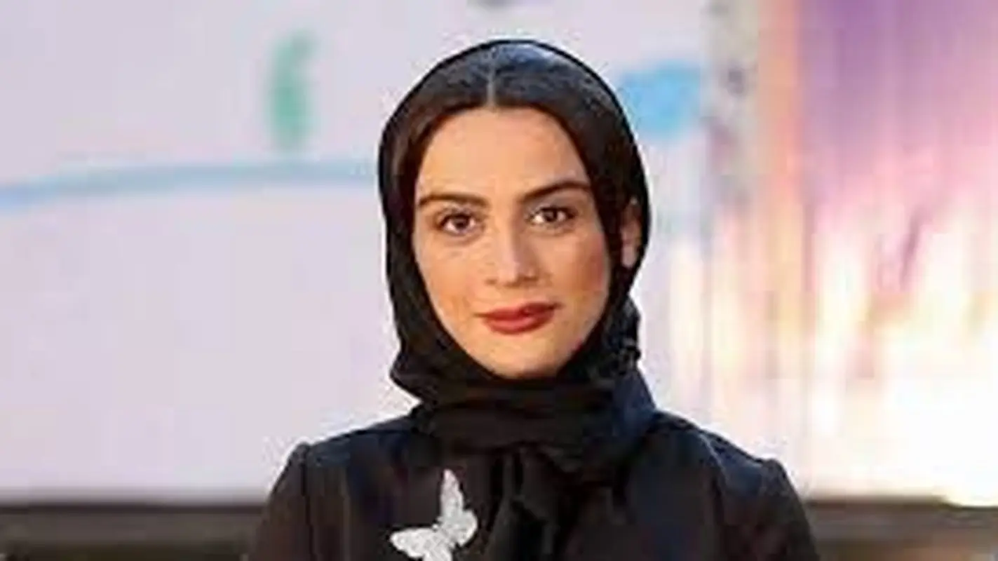 عکس‌هایی از خاطرات کودکی مارال فرجاد و دلتنگی خانم بازیگر برای مادرش