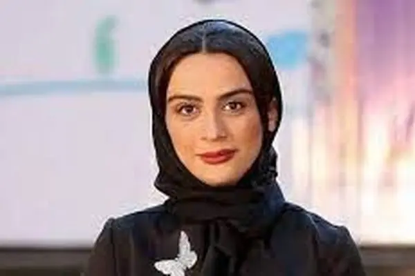 عکس‌هایی از خاطرات کودکی مارال فرجاد و دلتنگی خانم بازیگر برای مادرش