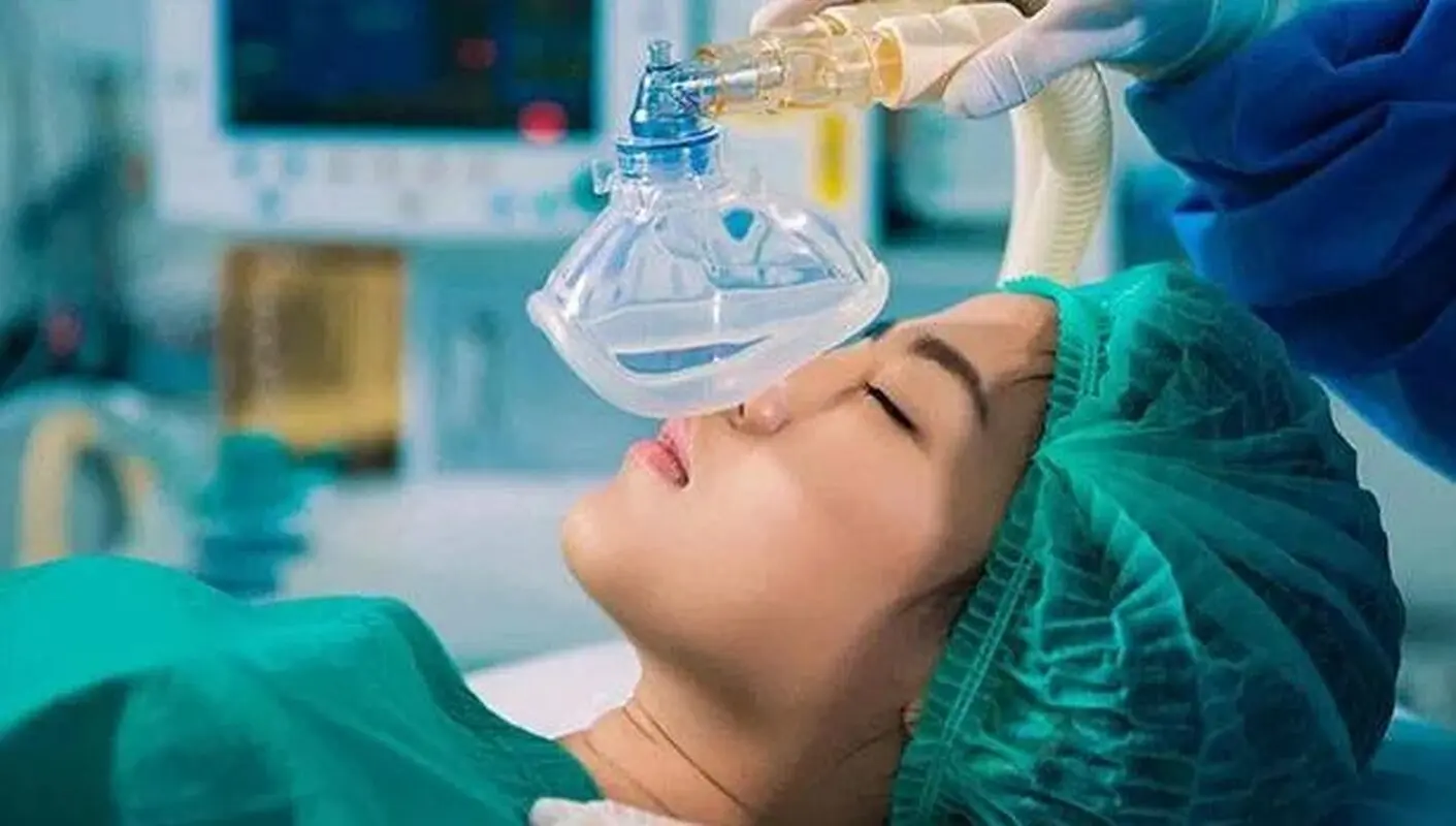 سزارین با بیهوشی بهتر است یا بی‌حسی؟