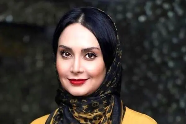 عکس متفاوت مریم خدارحمی در کنار سنگهای رمزآلود اهورامزدا