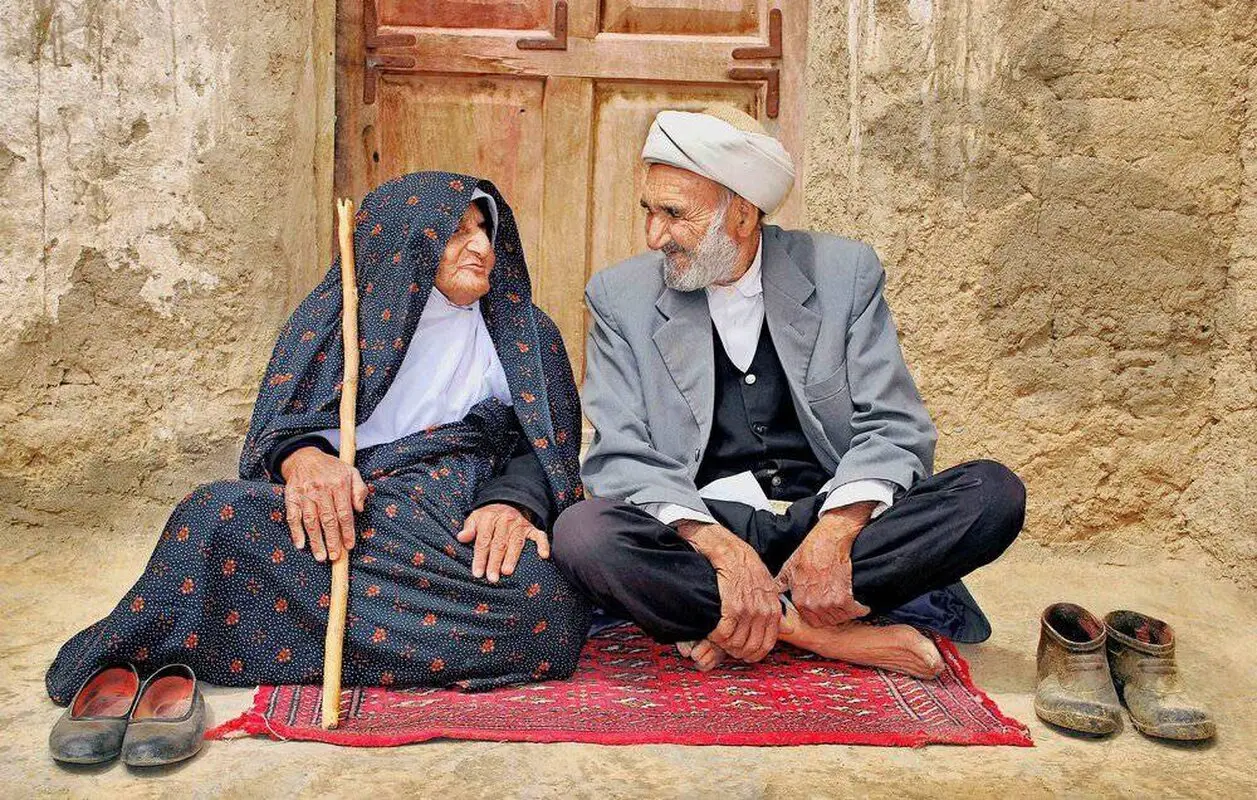 چه کنیم تا پدر و مادرمان بیشتر عمر کنند؟