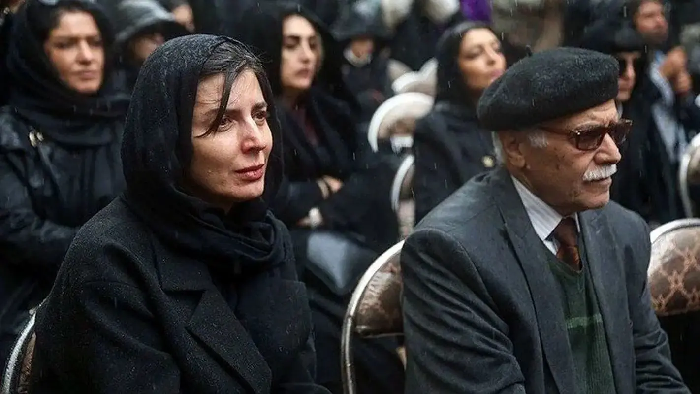 از گریه‌های علی مصفا تا اشک‌های هانیه توسلی در تشییع مادر لیلا حاتمی