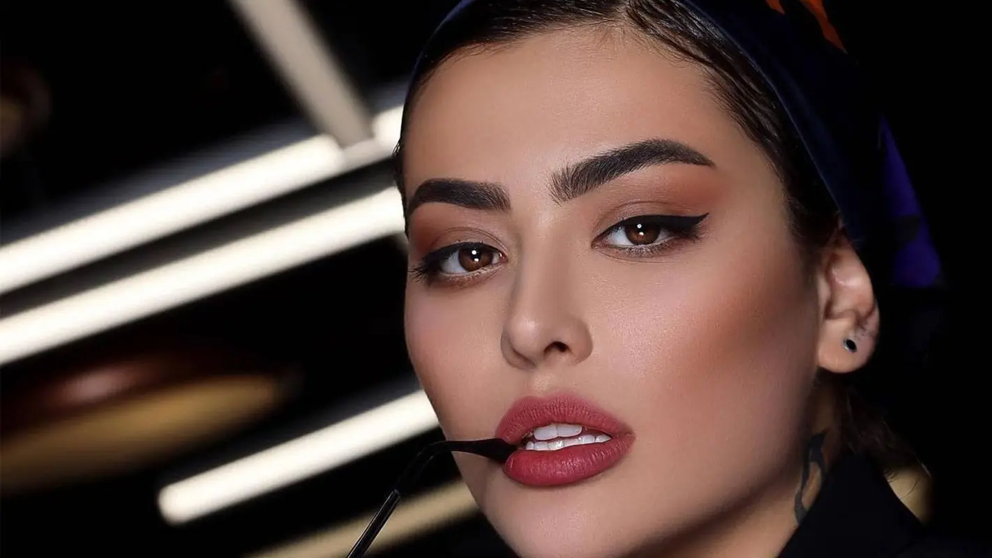 ریحانه پارسا با انتشار یک استوری خبر از پورن استار شدن خبر داد