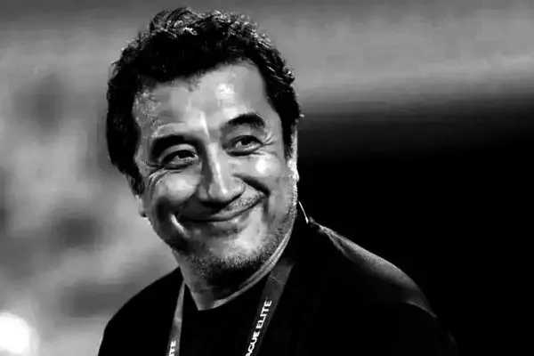 خداداد عزیزی رکورددار بی ادبی در تلویزیون ؛ چرا به این آقا تریبون میدهند؟!