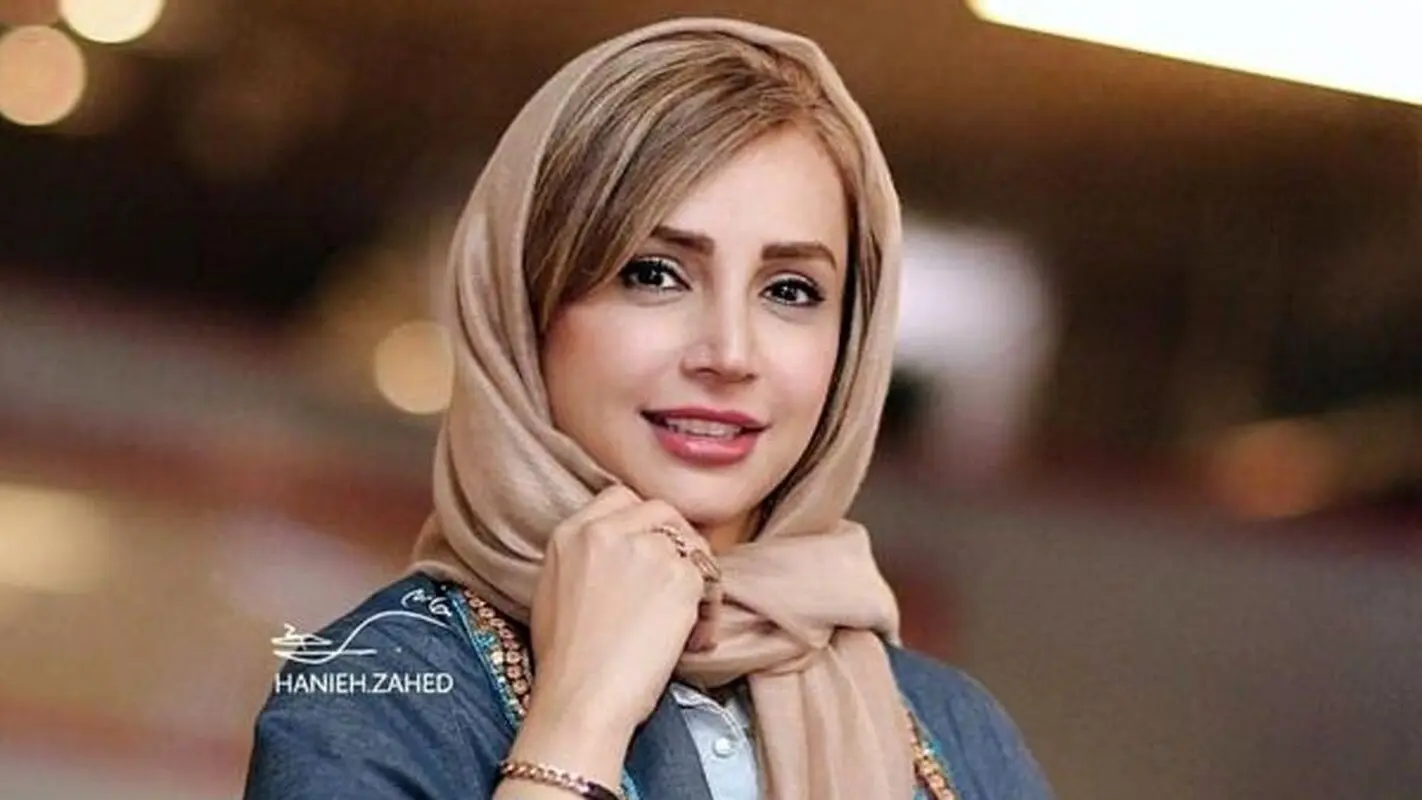 تصویری دیده‌نشده از شبنم قلی خانی با لباس‌های سنتی قدیمی