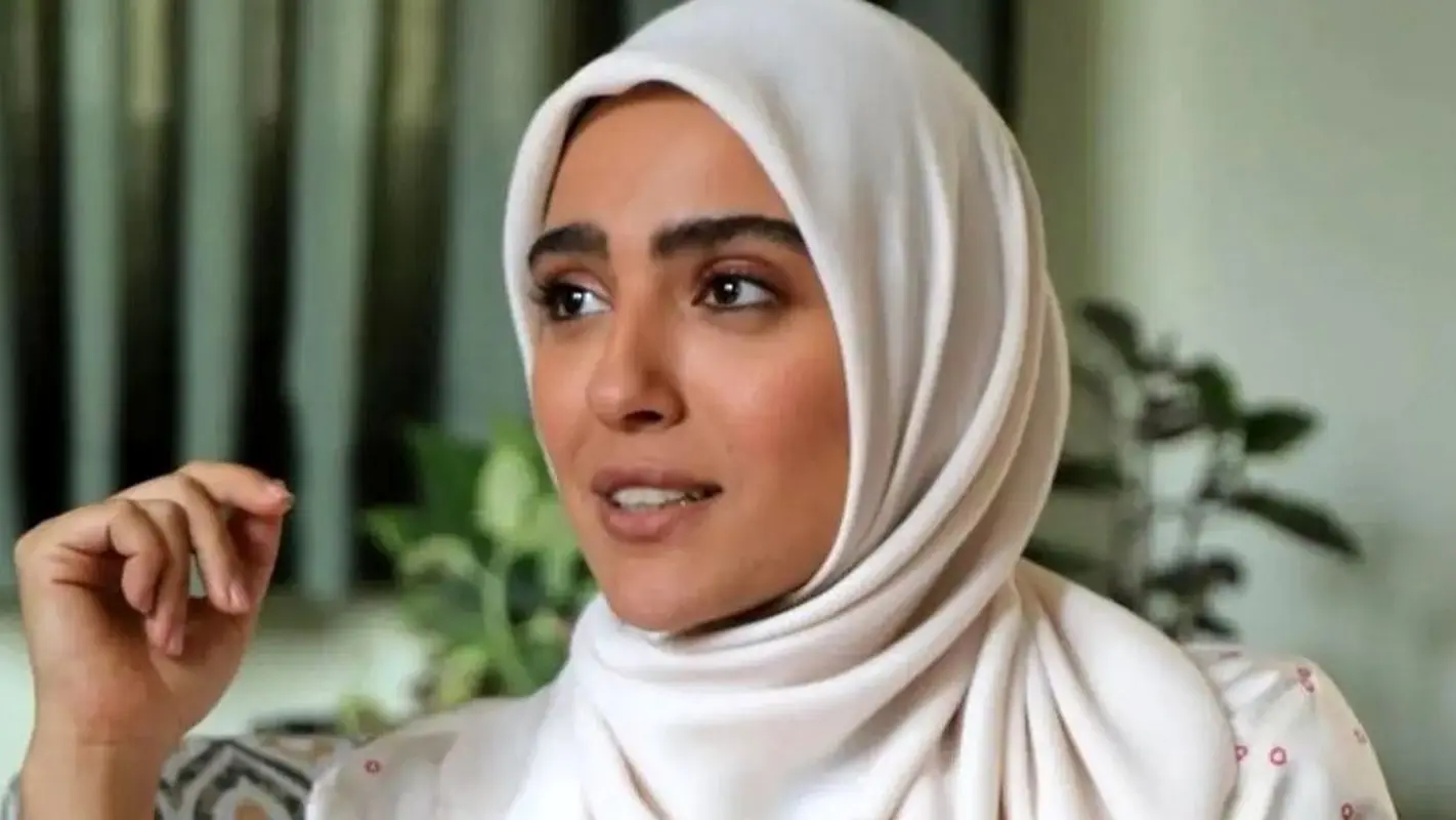 زیبایی خاص مونا کرمی بعد از زایمان / مادرانه خانم بازیگر برای حامی !