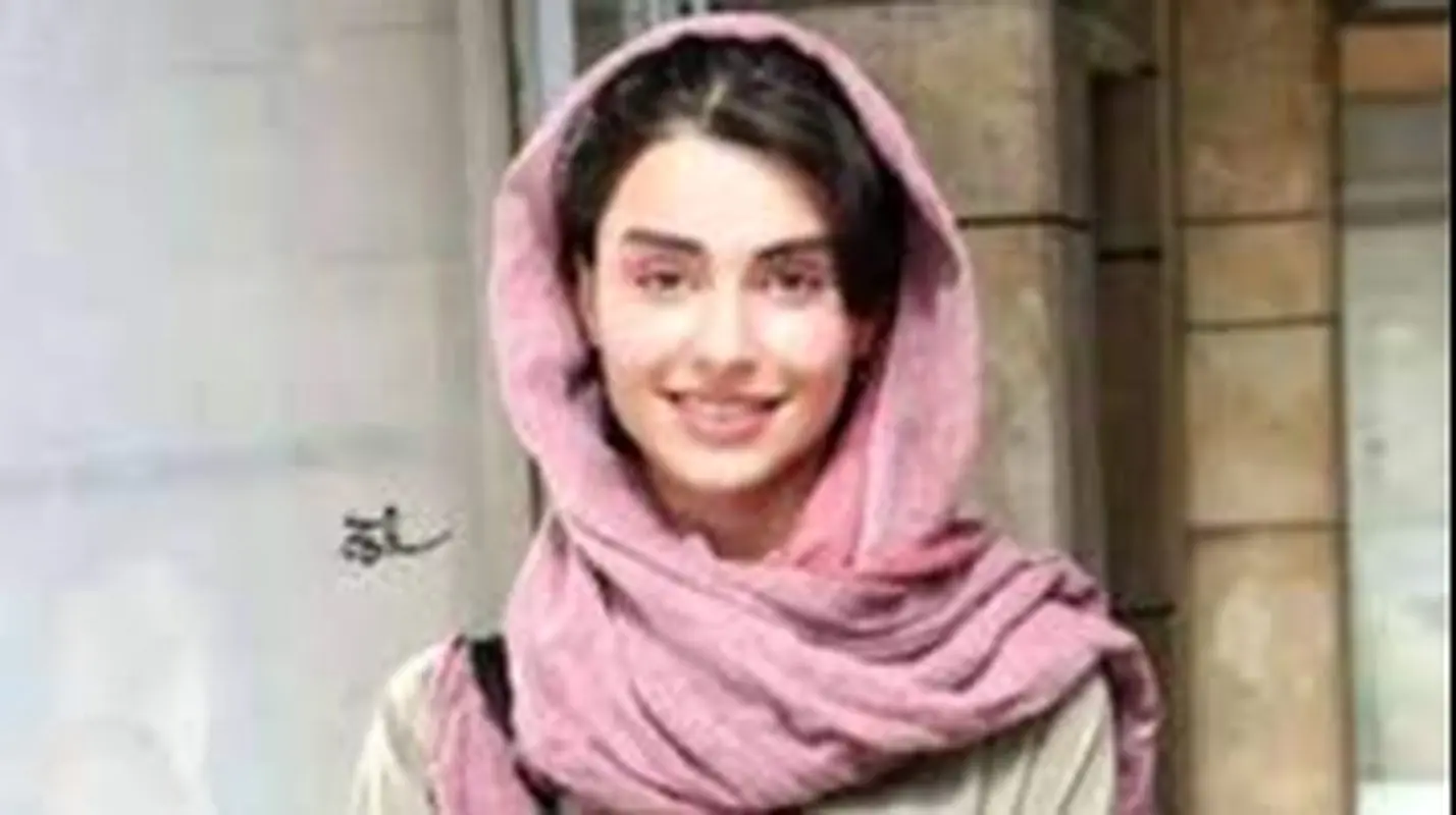 راز حضور آفرین ثروتیان سریال آنام در رُم؛ سال 95 چه اتفاقی افتاد؟