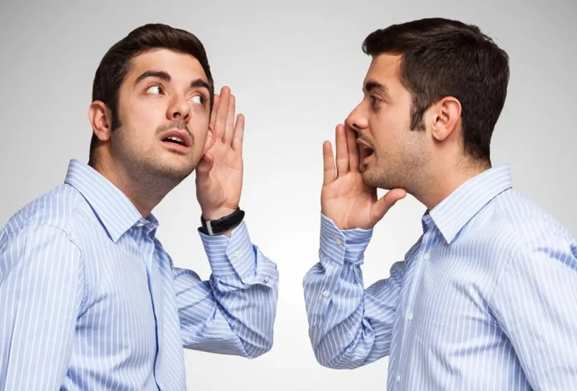 هفت دلیل برای اینکه با خودتان با صدای بلند حرف بزنید!