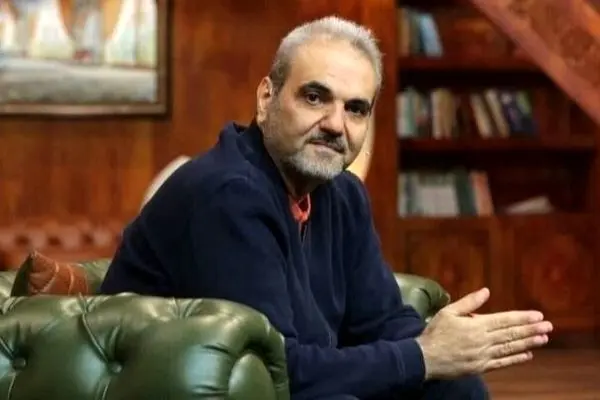 خیابانی باز هم حرف زد! / گزارشگر جنجالی در کنار علیرضا دبیر (عکس)