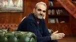 خیابانی باز هم حرف زد! / گزارشگر جنجالی در کنار علیرضا دبیر (عکس)