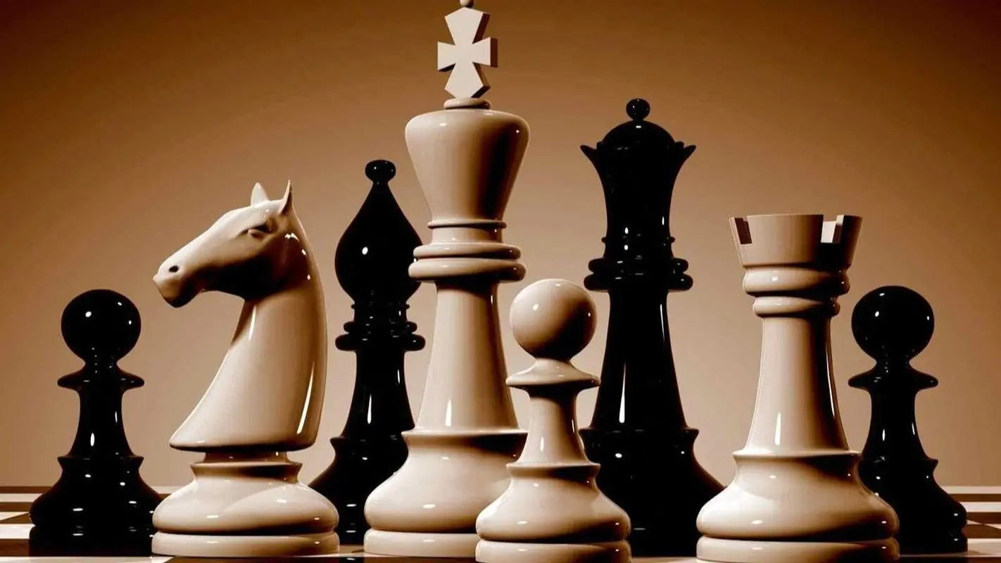 زوج ورزشی ایران بی سر و صدا جدا شدند / خانم در آمریکا پول پارو می کند!