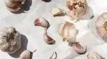 دهانت بوی سیر می‌دهد؟ ماست بخور!