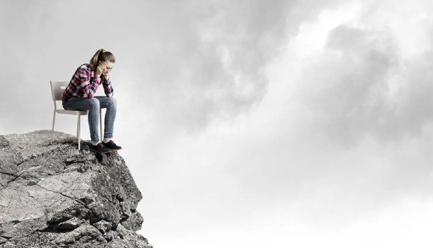 هر ۴۳ ثانیه یک مرگ با خودکشی میمیرد/ مردان دوبرابر زنان خودکشی میکنند