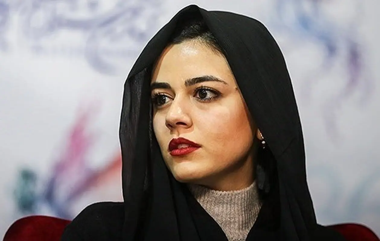 استایل زمستانی شیک ماهور الوند ترکاند / ماشین لاکچری خانم بازیگر  + عکس