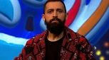 جنجال جدید محسن افشانی / با یک کفن دوباره خبرساز شد! (+فیلم)