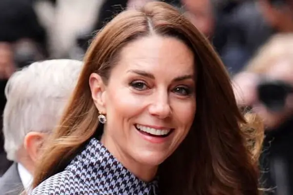 وقتی ملکه آینده انگلیس با لباسی تکراری خوش‌پوشی خود را ثابت می‌کند!