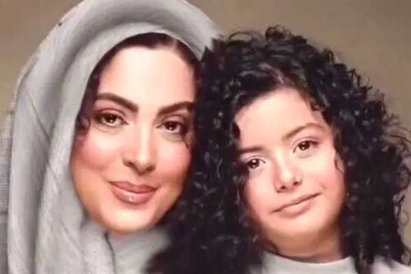 عکس‌های عاشقانه نیلوفر شهیدی با همسر و دختر زیبایش در آتلیه عکاسی