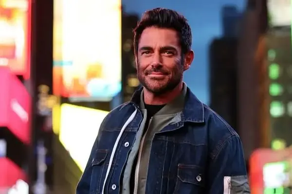 پوشش جنجالی محمدرضا گلزار بعد از ازدواج / بی حیایی تا کجا ؟!