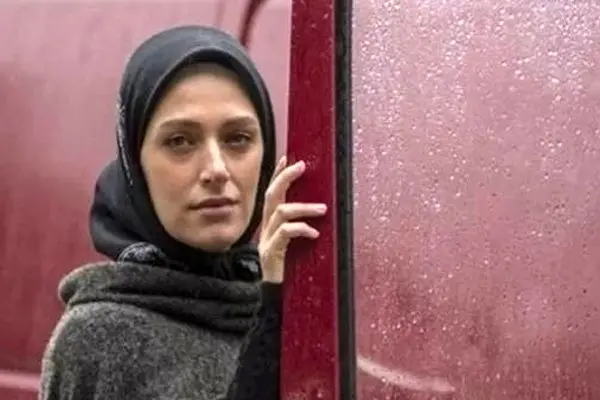 عکس شوکه کننده از مادر نگین معتضدی / انگار سیبی که وسط نصفه شده !