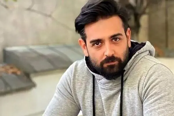 پدر و مادر واقعی امیرحسین آرمان لو رفتند! جذاب‌تر از خودش؟!