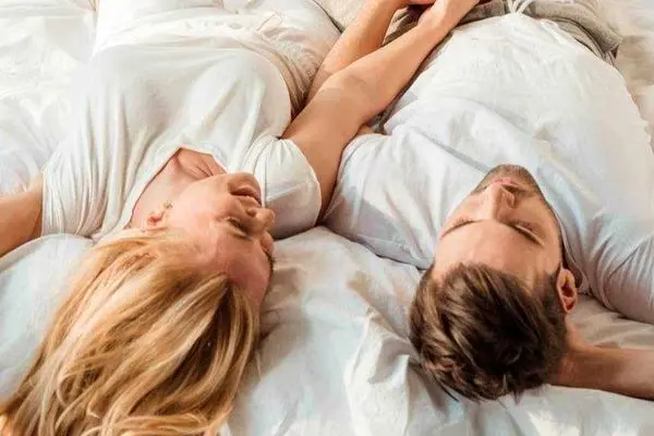 چه ساعتی از روز رابطه جنسی داشته باشیم ؟! 