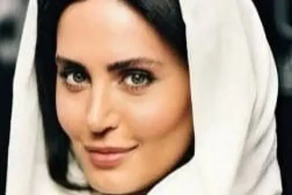 عکس های زیرخاکی از زیباترین خانم بازیگر چشم رنگی ایران 