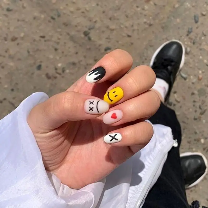 طراحی ناخن به سبک چهارشنبه سوری