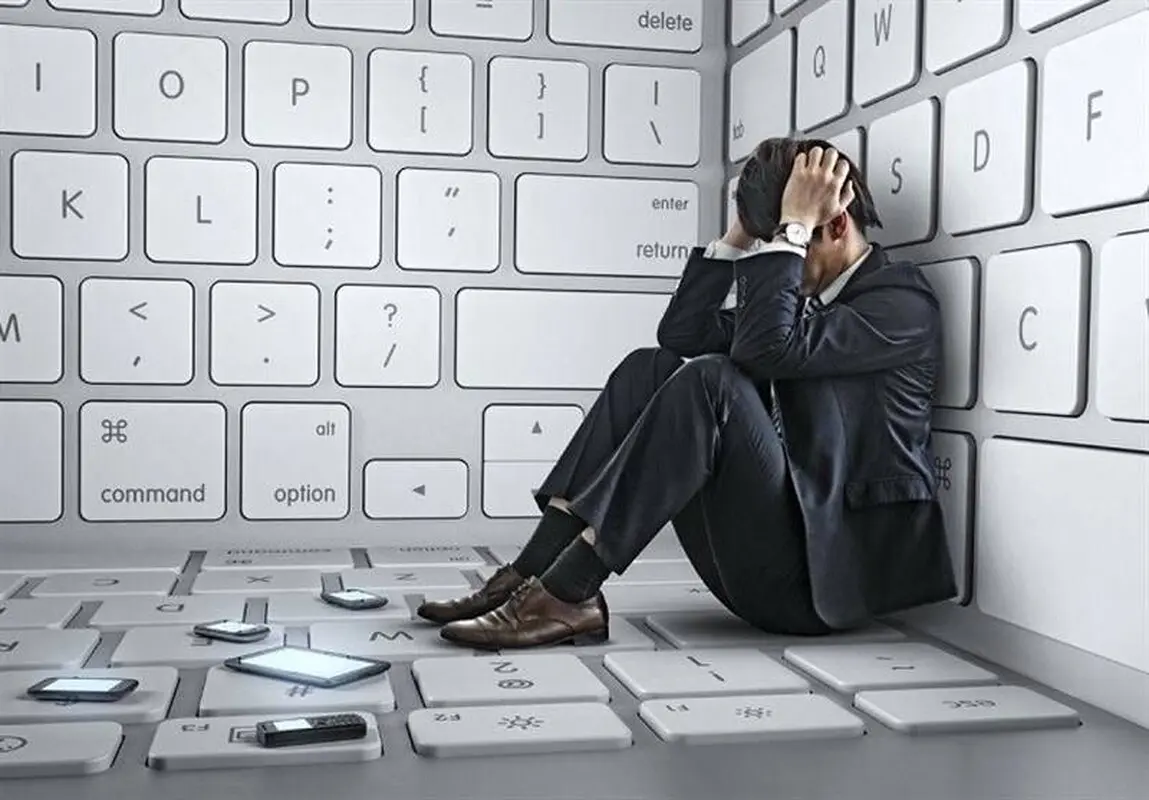 چرا نمی‌توانیم از فضای مجازی دل بکنیم؟