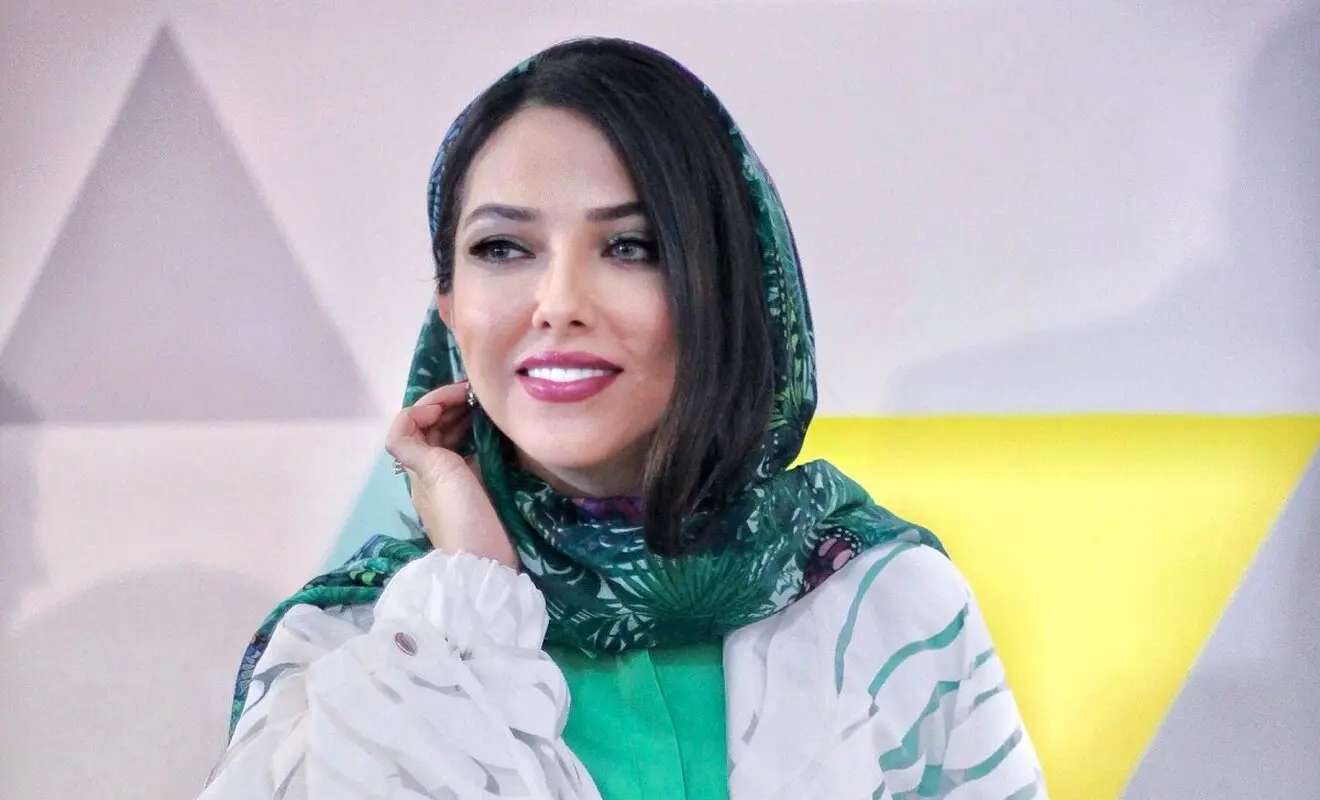 گیرافتادن لیلا اوتادی در ترافیک / ماشین لاکچری خانم بازیگر + عکس