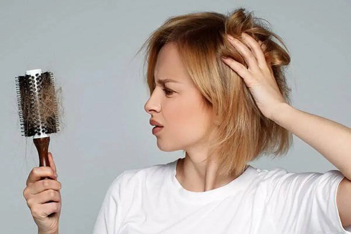 چرا موی سر ریزش پیدا می‌کند؟/ چند راهکار ساده برای کاهش و درمان

