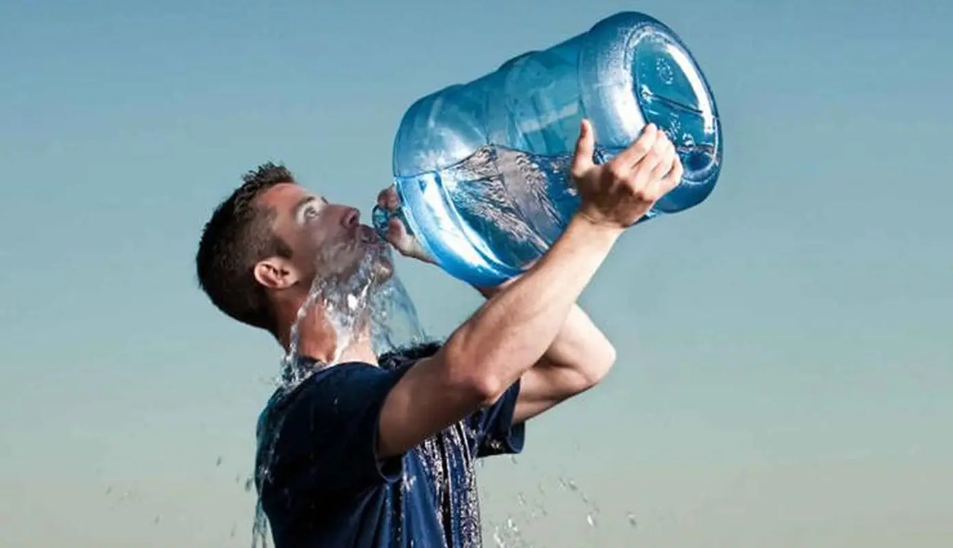 بهترین نوشیدنی برای روزهای گرم سال چیست؟/ عرقیات چقدر مؤثر هستند؟
