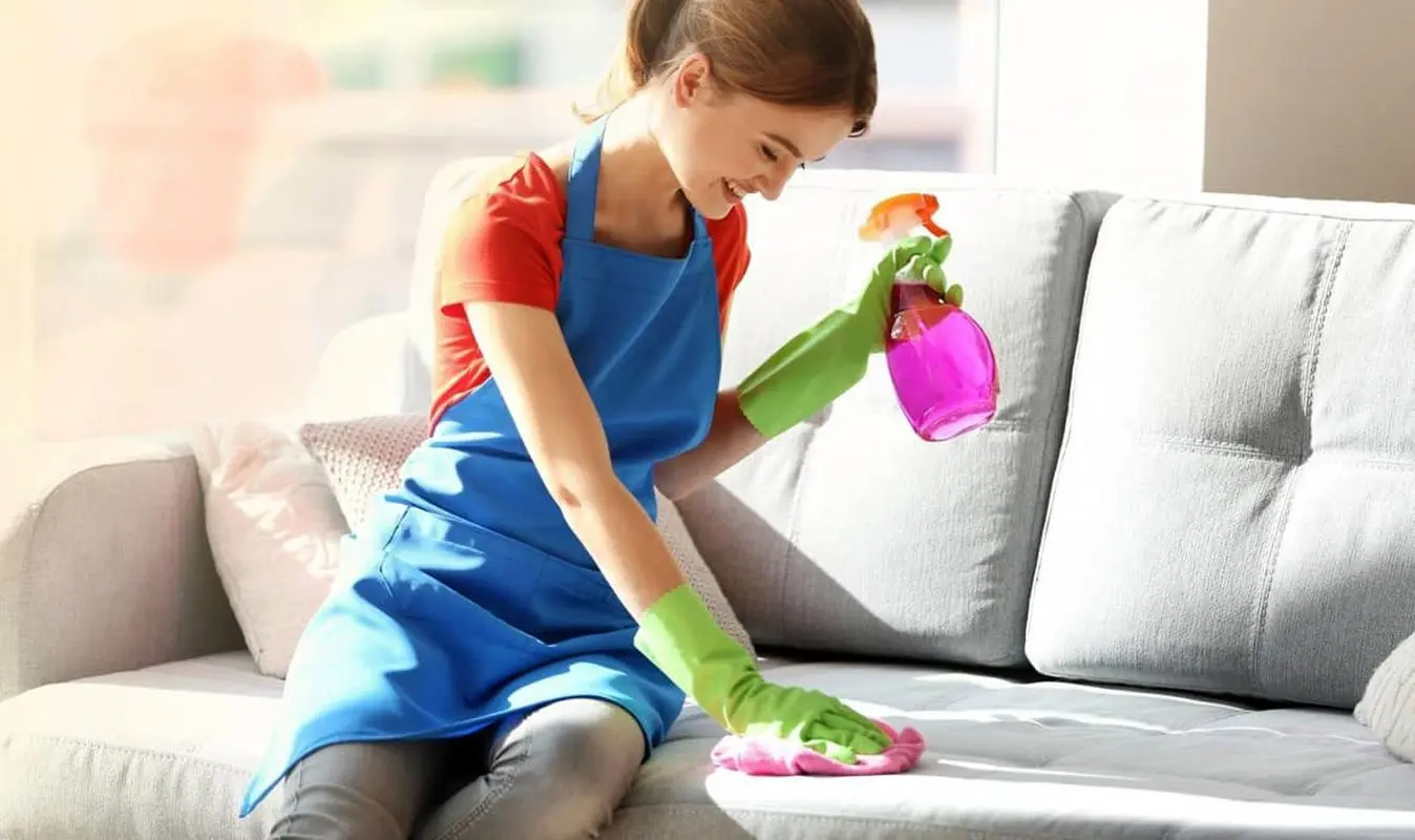 مبل مخمل را چگونه تمیز کنیم ؟ دیگه نگران لکه های روی مبل مخمل نباش!