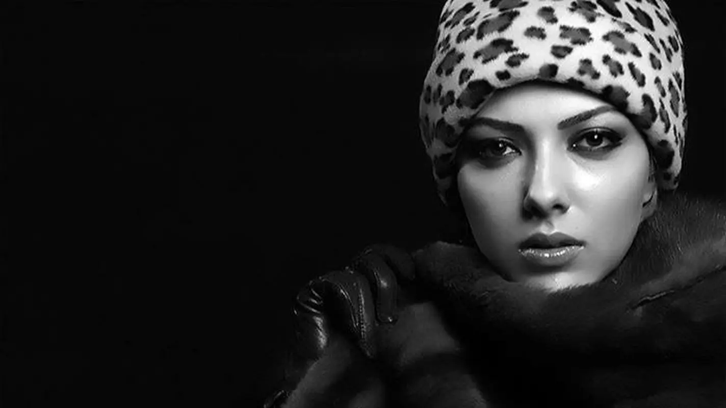 پشت پرده ماجرای داغ خانم بازیگر چشم قشنگ ایرانی با فوتبالیست مشهور!