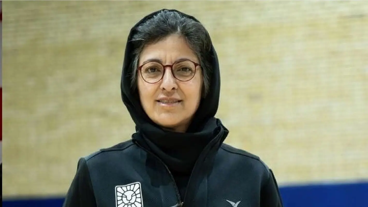 این خانم خوش پوش سرمربی تیم ملی فوتسال بانوان ایران است (عکس)
