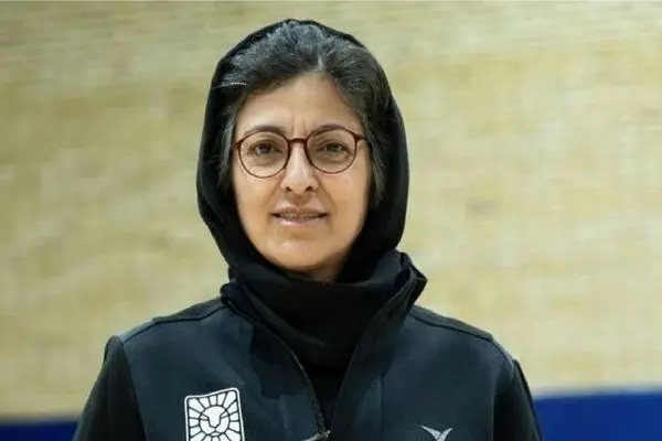 این خانم خوش پوش سرمربی تیم ملی فوتسال بانوان ایران است (عکس)