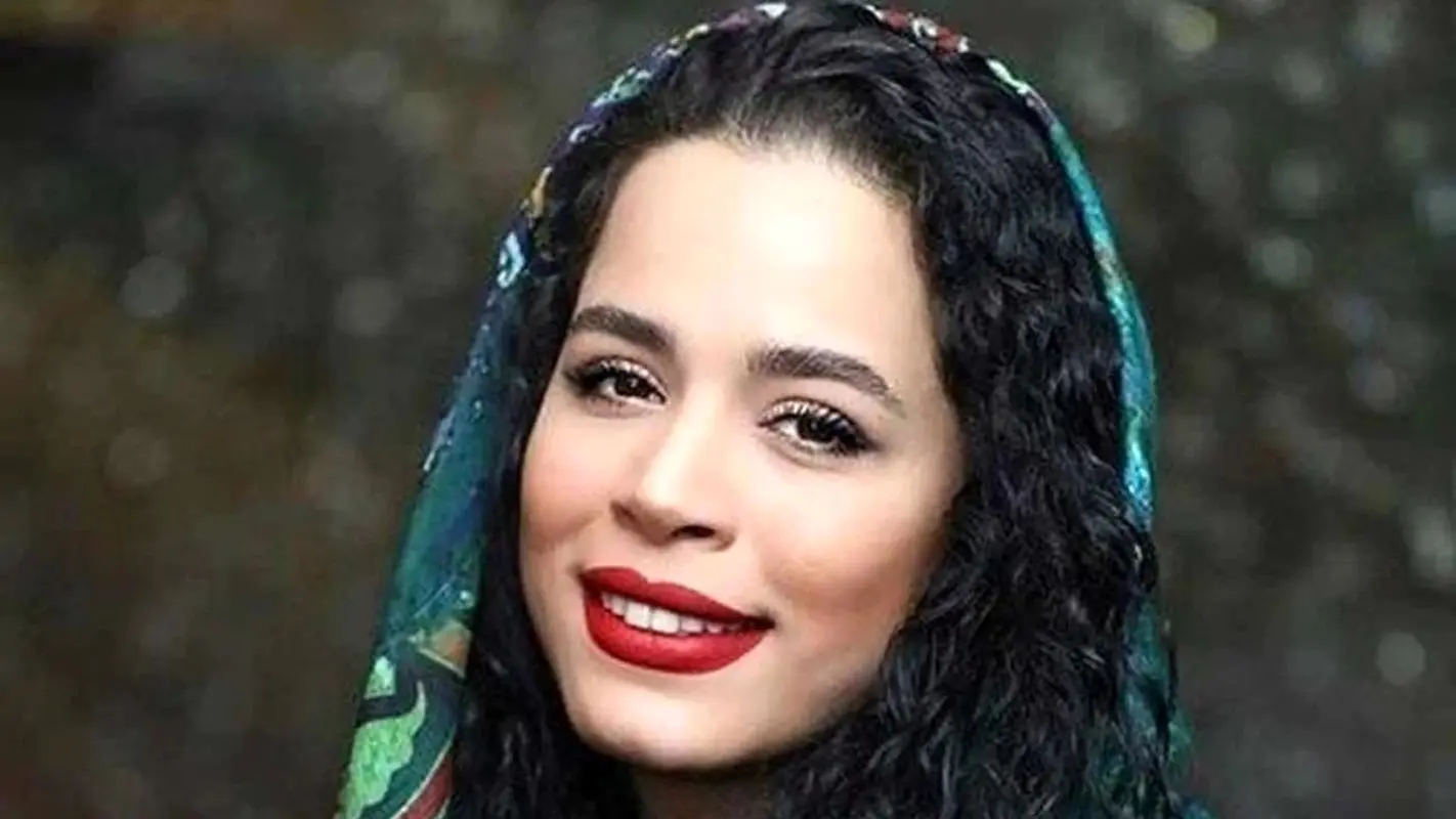 ازدواج دختر زوج مشهور سینمای ایران در 19 سالگی + اولین عکس از همسرش 