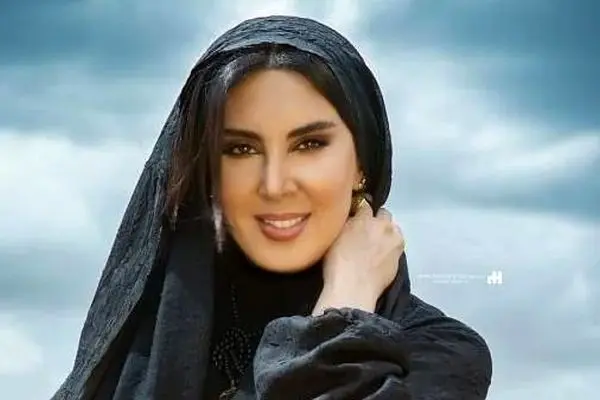 عکس‌های نوستالژیک کودکی لیلا بلوکات با پدر و مادرش/ شباهت خیره کننده به مادرش !