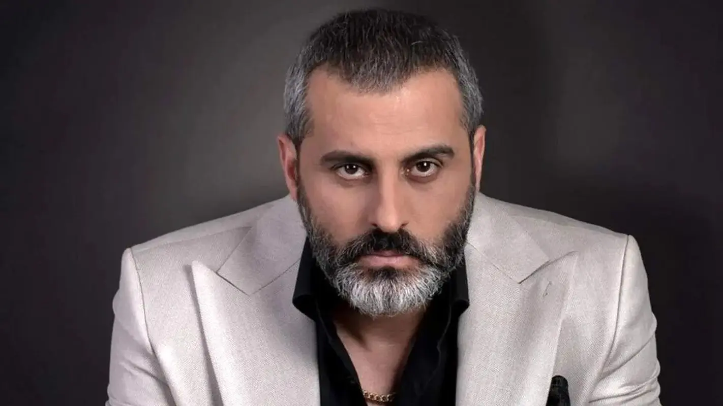 بریز و بپاش همسر علیرام نورایی برای ختم پدرش / صبا کولاک کرد !