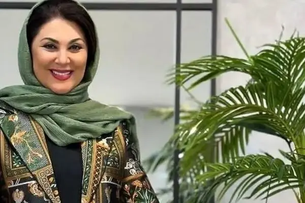 دکوراسیون چشم‌گیر خانه لاله اسکندری با رنگ‌های شاد؛ میزبان بهنوش بختیاری و زرشک‌پلو در کنار بوفه پر از دکورهای خاص