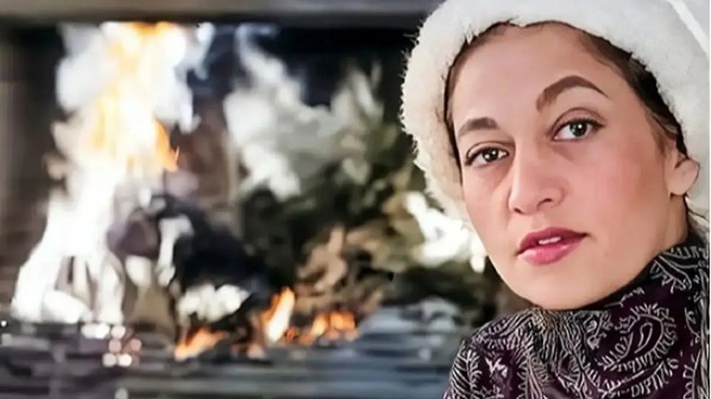 عکس مرضیه خواننده معروف در قاب متفاوت: لحظه دم کردن چای در سال 54