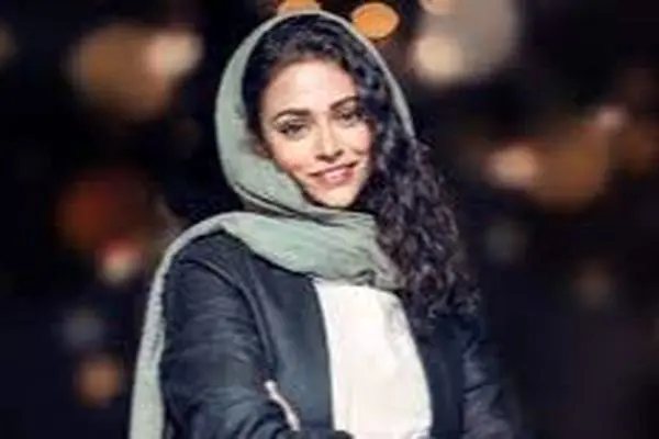 ساده اما خاص؛ استایل متفاوت سوگل خلیق در قاب سیاه و سفید